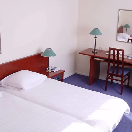 Slothotel Igesz Hotel 4*