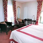 Slothotel Igesz Ξενοδοχείο